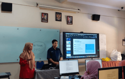 Dosen Fakultas Informatika Universitas Telkom Sukses Gelar Edukasi Generative AI dan Kuis Daring di SMAN 25 Bandung