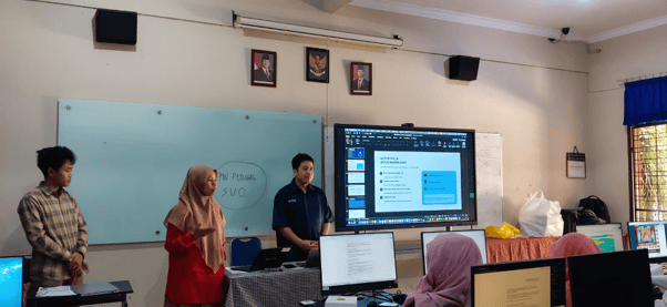 Dosen Fakultas Informatika Universitas Telkom Sukses Gelar Edukasi Generative AI dan Kuis Daring di SMAN 25 Bandung